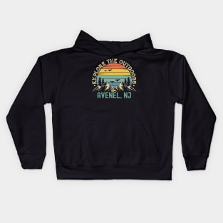 Avenel, New Jersey - Explore The Outdoors - Avenel, NJ Colorful Vintage Sunset Kids Hoodie